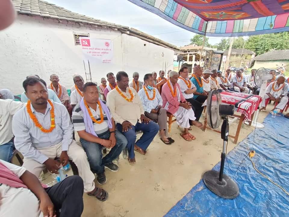 बटेश्वरका वडाध्यक्ष महतो एमालेमै फर्के