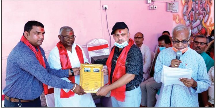 सप्तरीमा मन्दिरको मर्मत सम्भारमा सहयोग गर्नेहरु सम्मानित