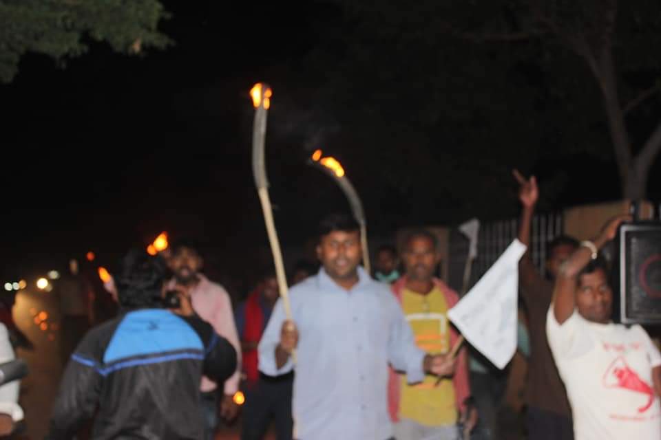 प्रदेश २ मा जनमत पार्टीका कार्यकर्ताद्वारा मशाल जुलुस मार्फत शक्ति प्रदर्शन
