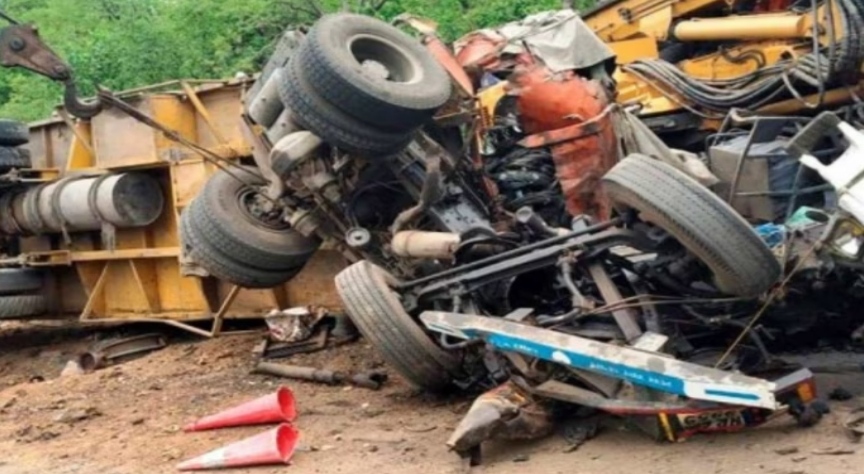 ट्याक्टर दुर्घटना : ११ जनाको मृत्यु, ६ घाइते