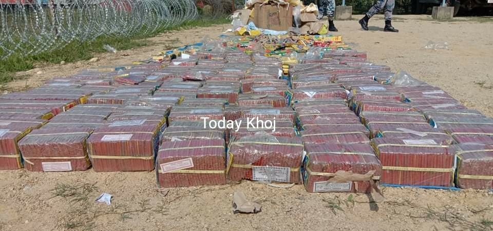 सिरहामा बरामद लाखौंको पटाका नष्ट गरियो