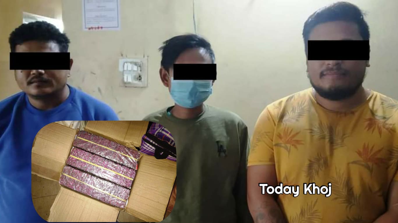 बारामा पटाकासहित तीन जना पक्राउ