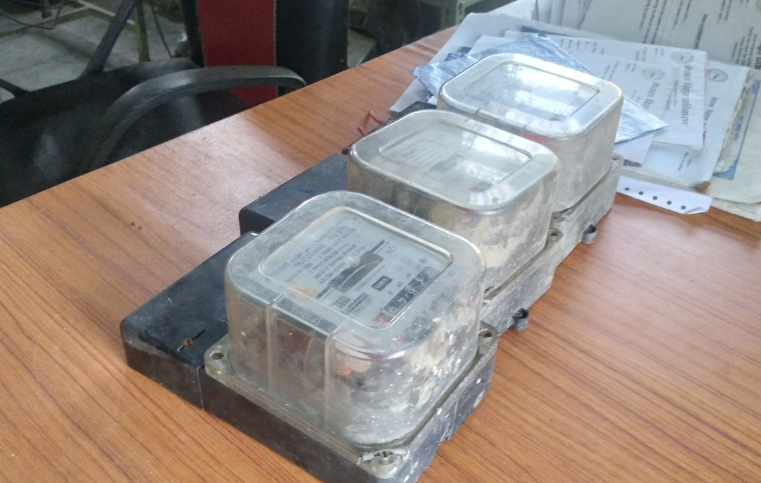जनकपुरमा विद्युत चोरी बढ्यो, ३ जनाको मिटर खोस्यो