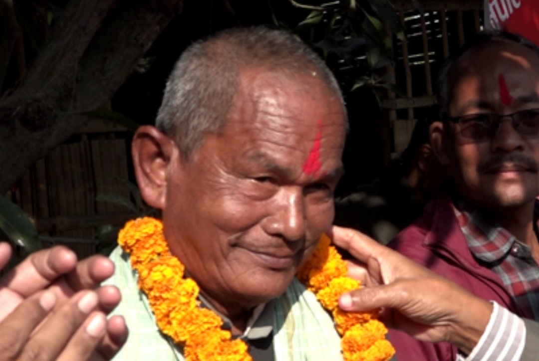 सिरहा : काँग्रेसका पुराना नेता चौधरी माओवादीमा प्रवेश
