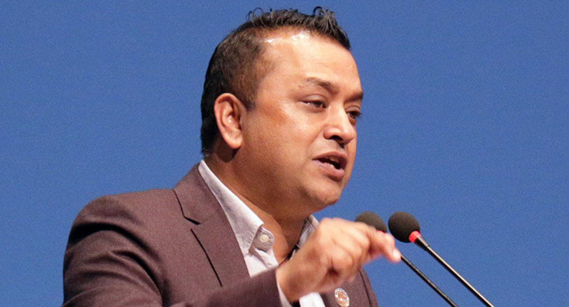 चुनावमा गठबन्धन रहदैन, कांग्रेस एक्लै लड्छ : गगन थापा