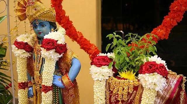 आज हरिबोधनी एकादशी : यसरी गर्नुहोस् तुलसी विवाह