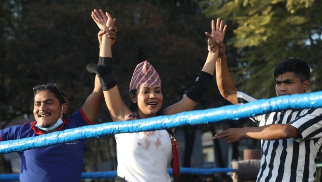 नेपाली रेस्लर अस्मिता अमेरिकी रेस्लरलाई हराउन सफल