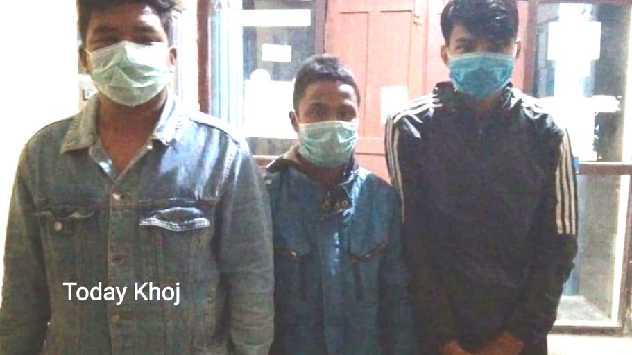 लहानमा ब्राउन सुगरसहित तीन चौधरी पक्राउ