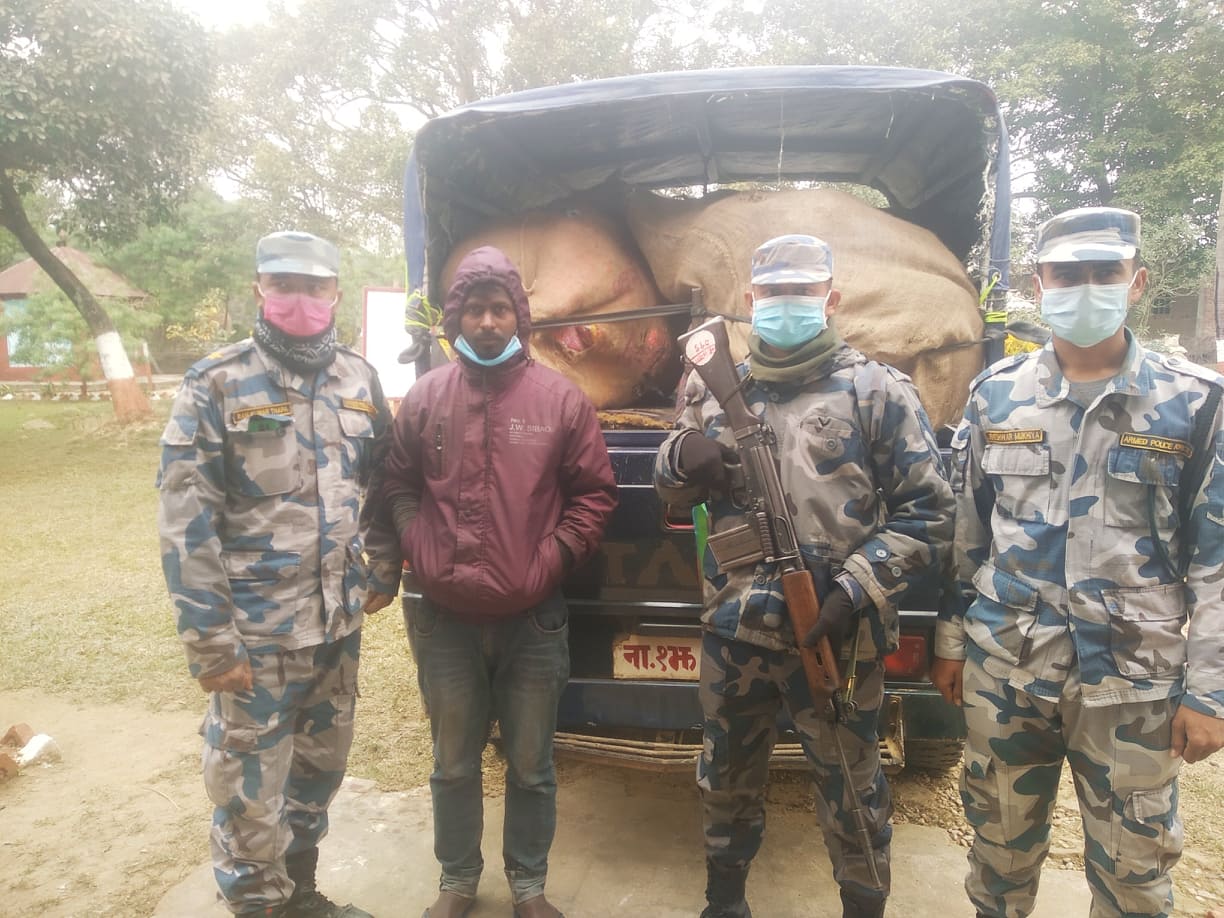 सिरहामा लाखौंको समानसहित यादवलाई सशस्त्र प्रहरीले समात्यो