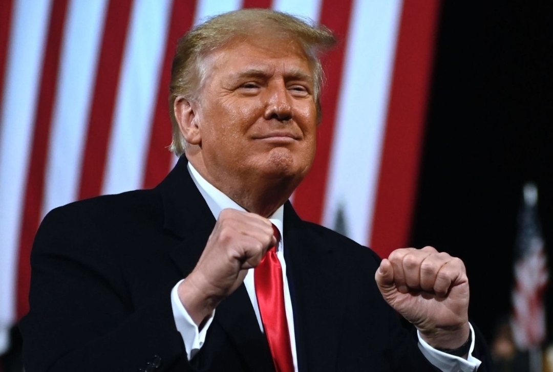 Trump to rally faithful in Arizona