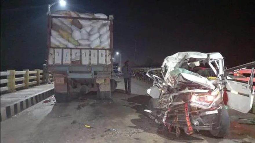 जन्तीको गाडी दुर्घटनाः बेहुलाका बुवा र बहिनी सहित ५ जनाको मृत्यू