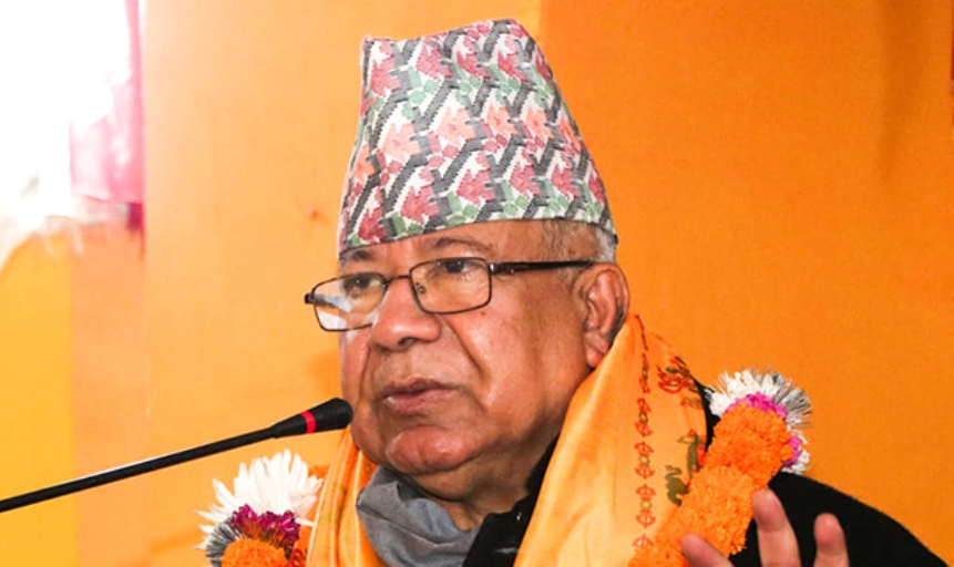 माधव नेपालले ओलीलाई दिए भुक्ने कुकरको संज्ञा, भने- डाक्टर हुनुहुन्छ भने उपचार गर्दिनुस्