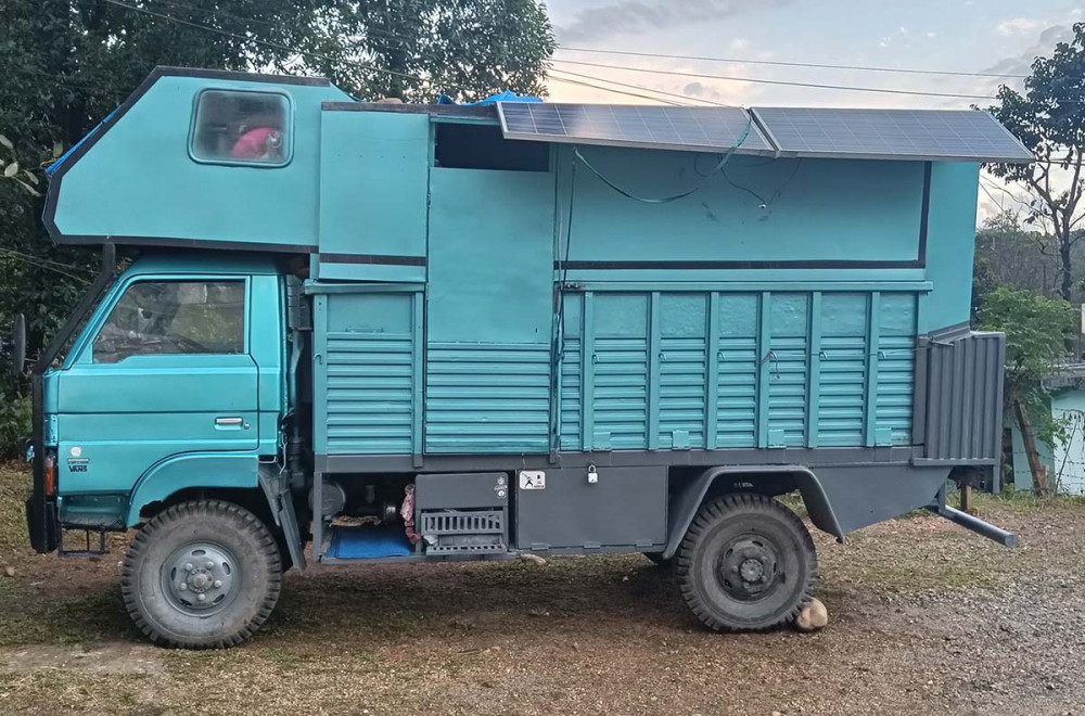 लागूऔषधसहित समातिएका युट्युबरको अनौठो गाडी