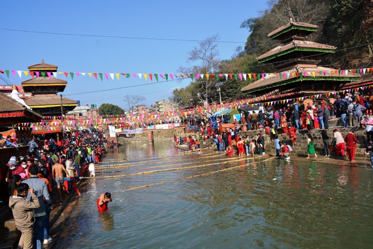 बाह्रवर्षे मकर मेला : ५० लाखले गरे स्नान र अवलोकन