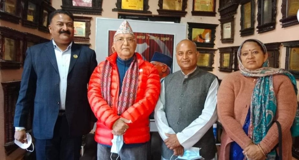 वीरगञ्ज : मधेसी दलका प्रभावशाली नेता एमालेमा प्रवेश !