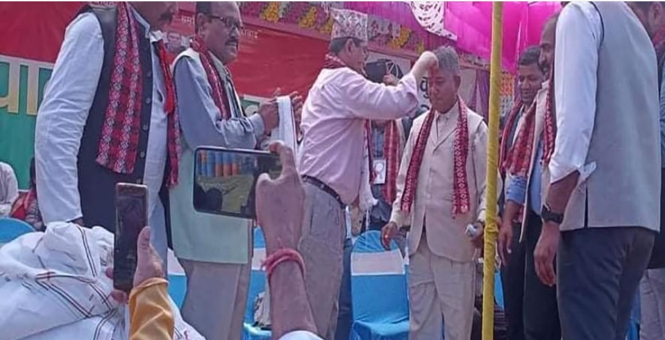 गृहमन्त्री खाणको क्षेत्रमा कांग्रेसबाट निर्वाचित वडाध्यक्ष जसपा प्रवेश