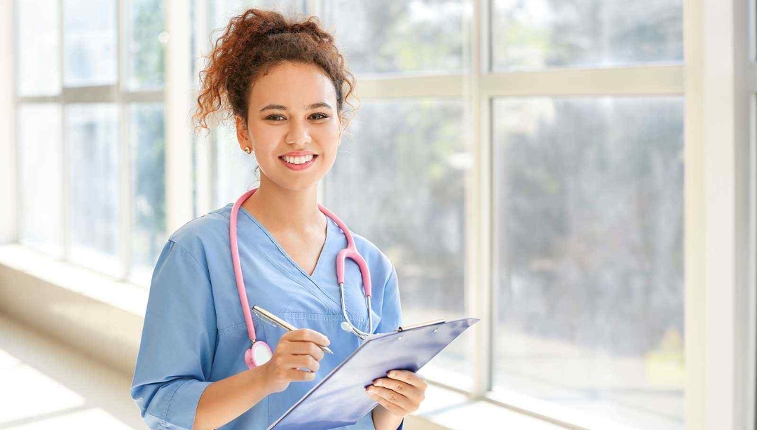 लोकसेवा आयोगले माग्यो ३०० स्टाफ नर्स, हेर्नुस् डिटेल