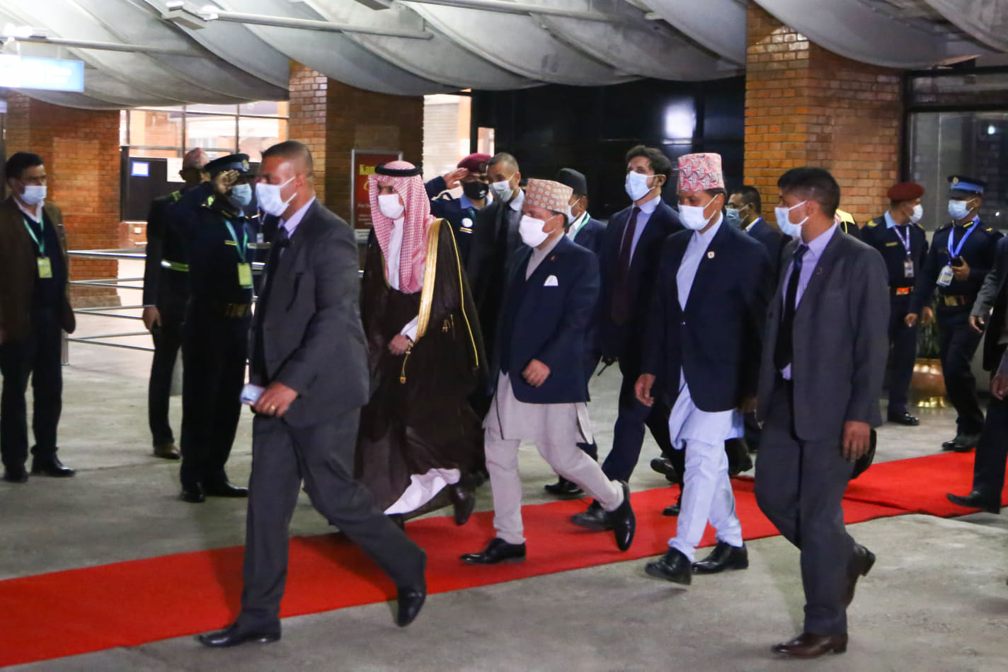 नेपाल आइपुगे साउदी अरबका राजकुमार