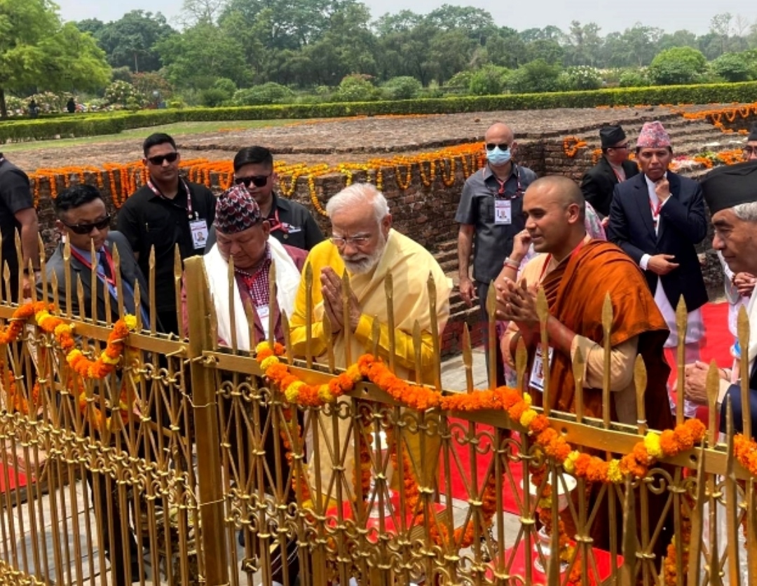 लुम्बिनीको मायादेवी मन्दिरमा मोदीले यसरी गरे प्रार्थना