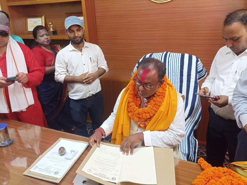 जनकपुरधामका मेयर साहको पहिलो निर्णय- फोहोर उठाउने जिम्मा वडालाई