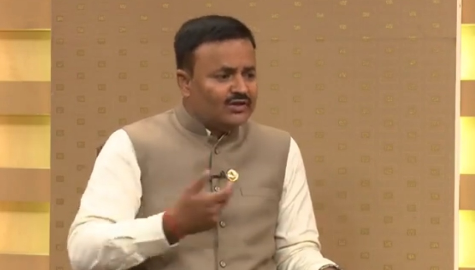 … नगरे अब मन्त्री श्रेष्ठकै कार्यकक्षमा धर्ना बस्ने जसपा सांसद यादवको चेतावनी