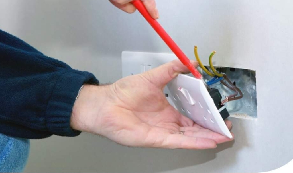 गर्मीमा Electricity Bill आउँछ आधी भन्दा कम ! मात्र घरमा फिट गर्नुहोस् यो Plug