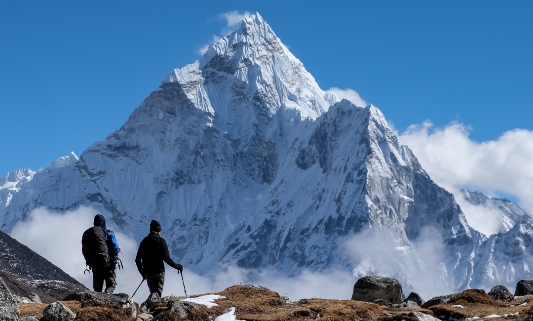 सगरमाथा : हिमनदीमा २ हजार वर्षदेखि जमेको बरफ तीव्र गतिमा पग्लिन थाल्यो