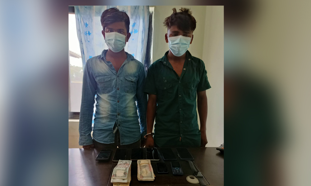 जनकपुरमा दिनदहाडै महिलाबाट २ लाख रुपैयाँ लुट्ने यी दुई लुटेरा पक्राउ