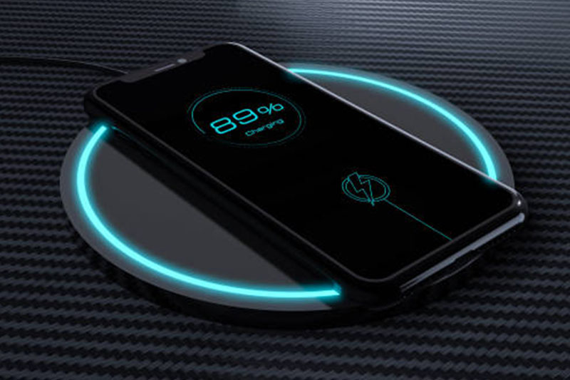 तार बिना फोन चार्ज गर्न सकिने, कसरी हुन्छ ?