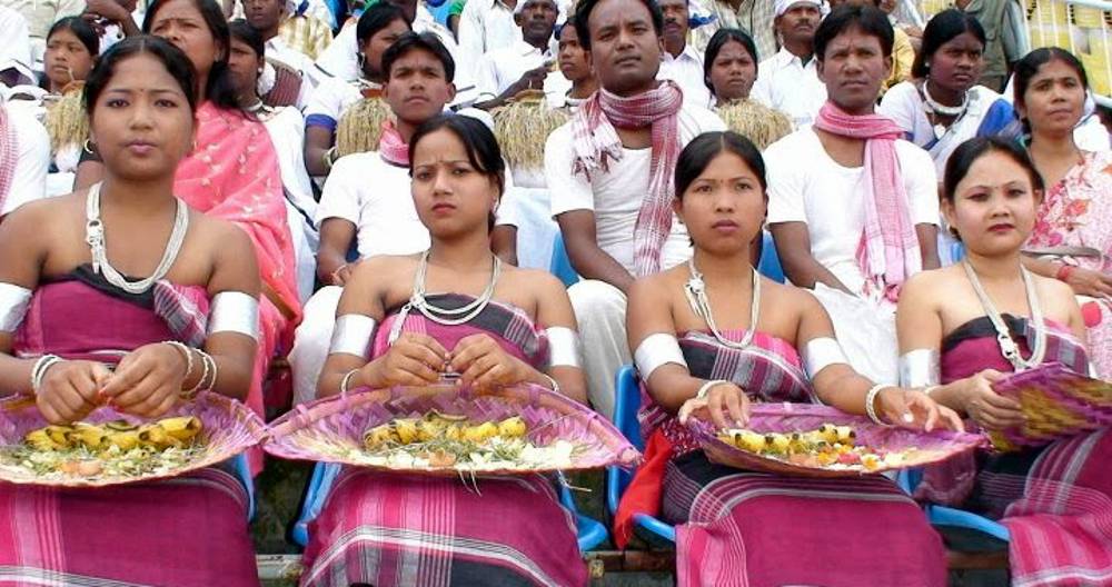 थारू समुदायले आज अटवारी पर्व मनाउँदै