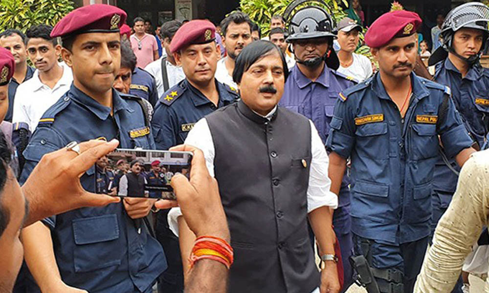 अफताब आलमले जेलभित्रबाटै बिचौलियामार्फत लुटतन्त्र मच्चाएको आरोप