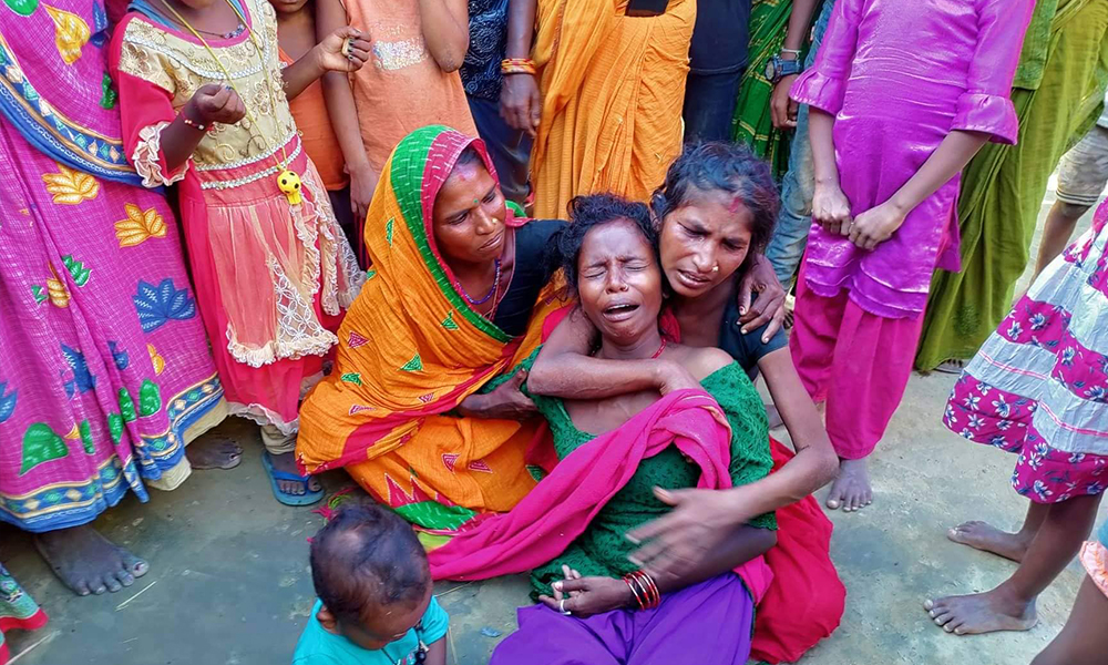 सिरहाबाट अपहरित किशोरको विराटनगरमा हत्या, गोलबजारमा आमा बेहोस
