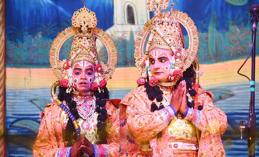 रामलीलाले बढायो दशैँको रौनक, हेर्न उलिन्छन् दर्शक