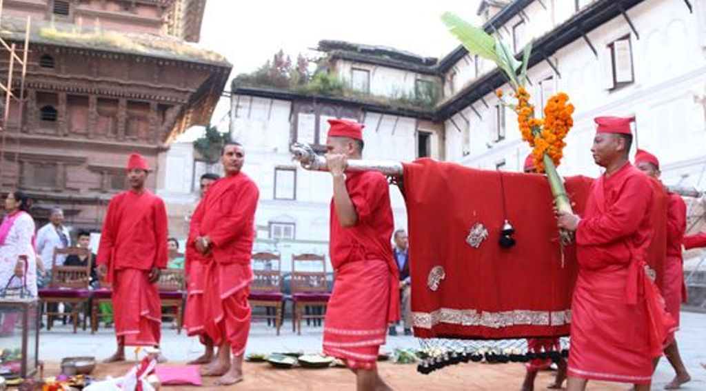 दसैंको सातौं दिनः आज घरघरमा फूलपाती भित्र्याइँदै