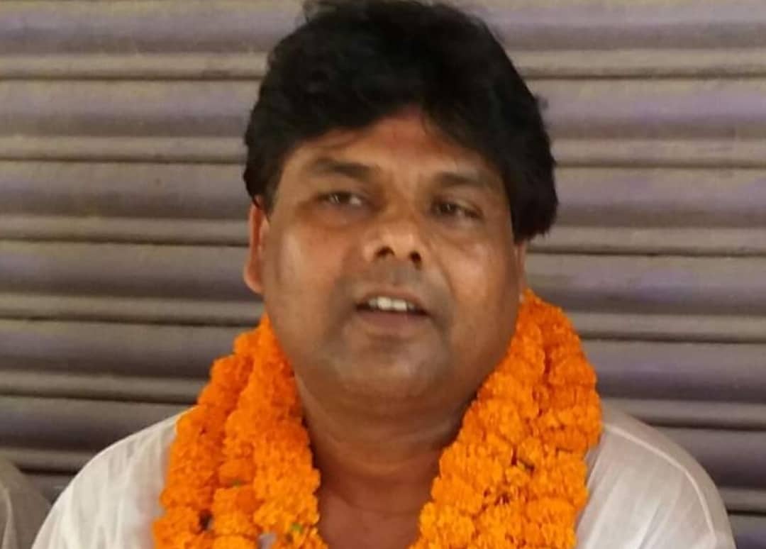 पूर्व राज्यमन्त्री सिंहले जसपा परित्याग गरे, एमालेमा प्रवेश गरी सिरहा २ बाट चुनाव लड्ने चर्चा