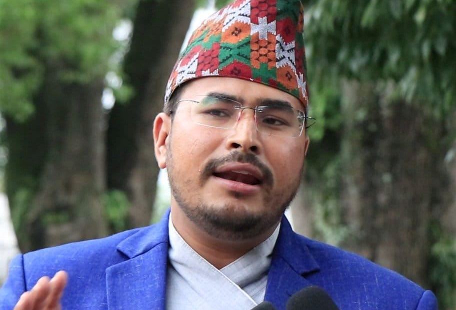 प्रहरीले कुटेका डाक्टरसँग राष्ट्रपतिले क्षमा माग्नुपर्छ : ज्ञानेन्द्र शाही