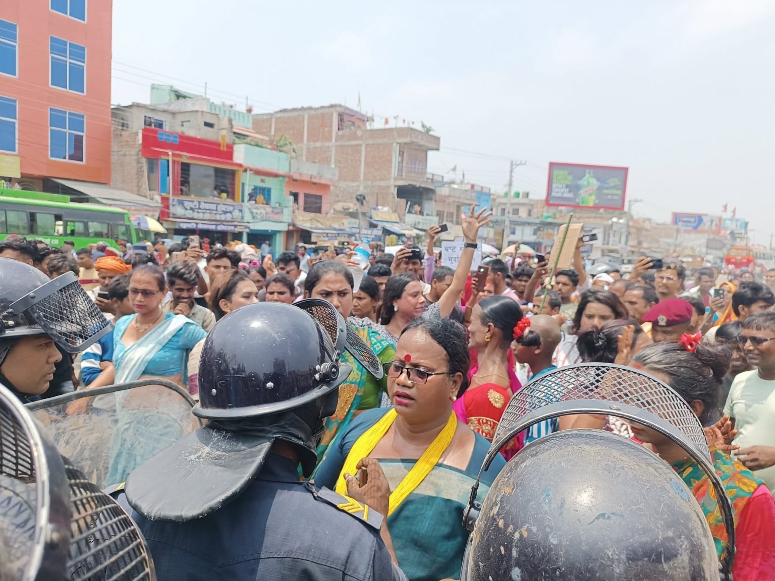 जनकपुरको सडकमा प्रदर्शन, हत्या आरोपीलाई पक्राउ गर्न माग