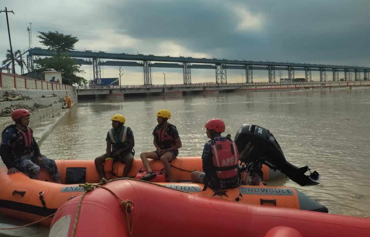सप्तकोशीमा बेपत्ता भएका सुरक्षाकर्मीको खोजी जारी